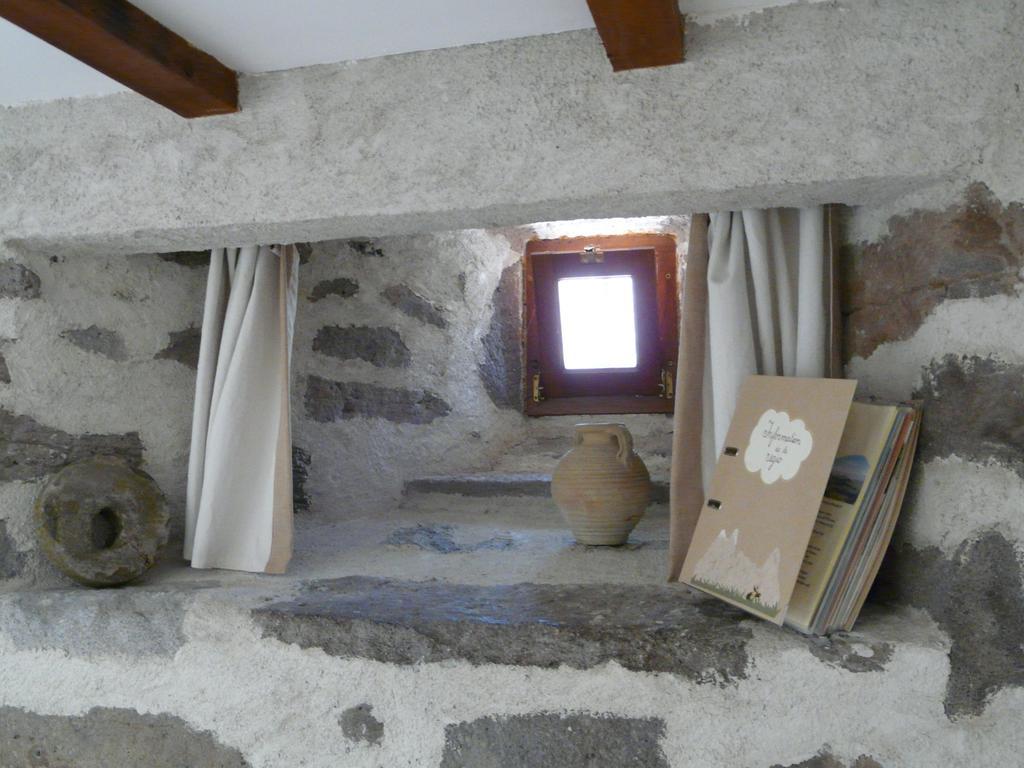 Chambre D'Hotes Grange De La Bastide Laveissière Oda fotoğraf